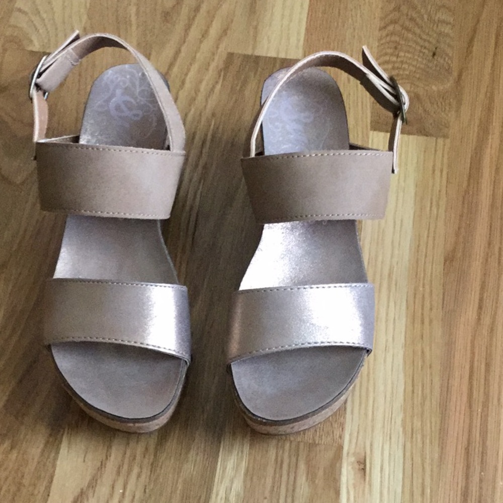 Sugar Jeffery Cork Wedge - Like New - Picture 3 of 8